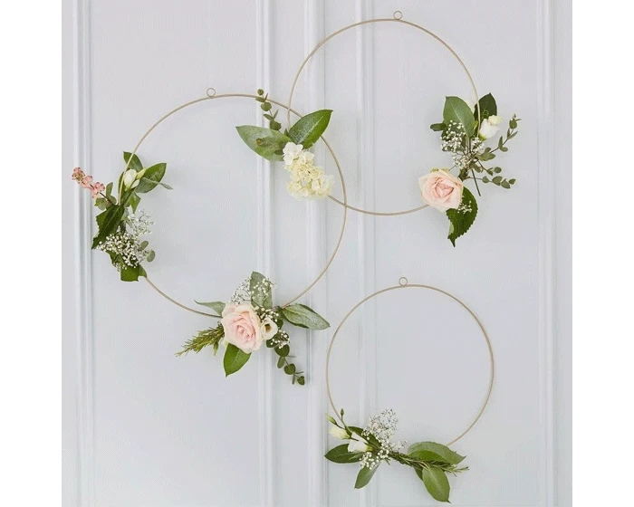 Versiering Winkel 27 Versiering Winkel -Versiering Winkel metalen hoepels goud